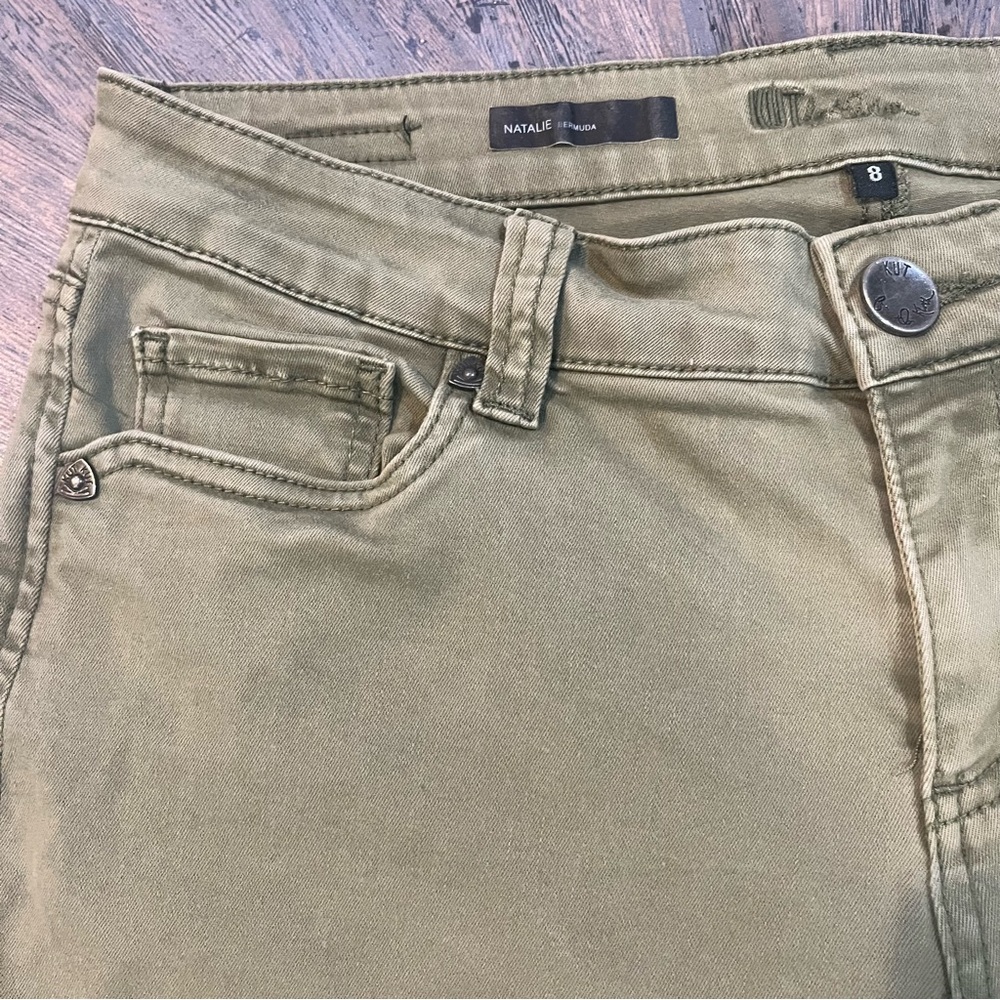 KUT from the Kloth Natalie‎ Bermuda Shorts Olive Green – Size 8 - Picture 3 of 12